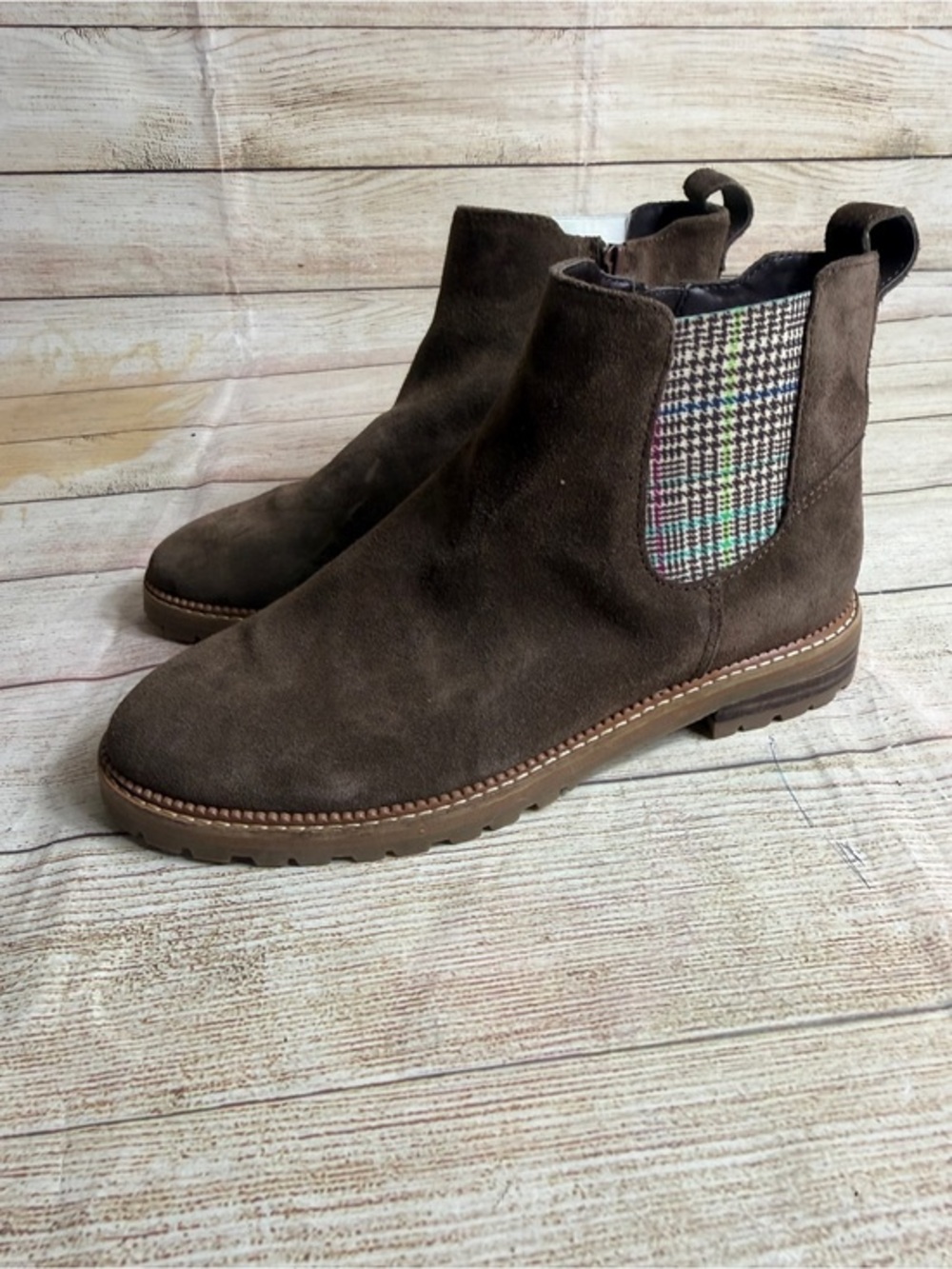 Lands' End brown plaid suede leather chelsea boots. Size 7